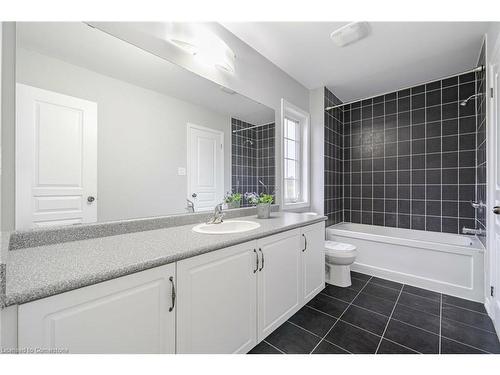 16 Burgess Crescent, Brantford, ON - Indoor Photo Showing Bathroom