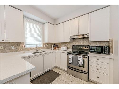 47 Glenashton Drive, Oakville, ON - Indoor Photo Showing Kitchen With Double Sink