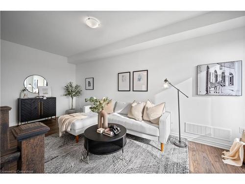 91 Melmar Street, Brampton, ON - Indoor Photo Showing Living Room