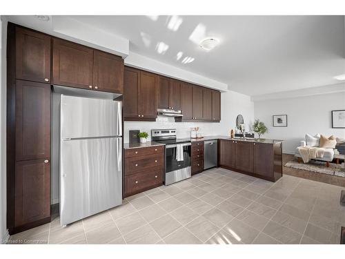 91 Melmar Street, Brampton, ON - Indoor Photo Showing Kitchen