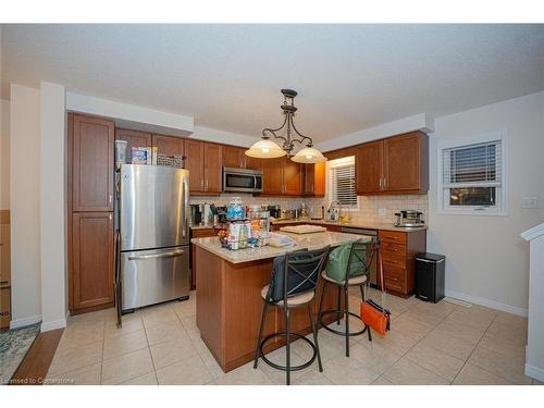 15 Eliza Avenue, Kitchener, ON - Indoor Photo Showing Kitchen