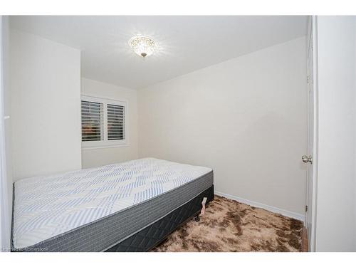 15 Eliza Avenue, Kitchener, ON - Indoor Photo Showing Bedroom