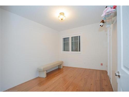 15 Eliza Avenue, Kitchener, ON - Indoor Photo Showing Other Room