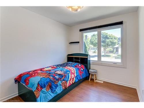 108 Corby Crescent, Brampton, ON - Indoor Photo Showing Bedroom