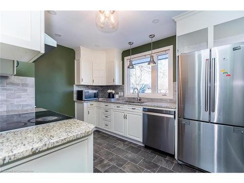 1163 Algonquin Boulevard, Peterborough, ON - Indoor Photo Showing Kitchen