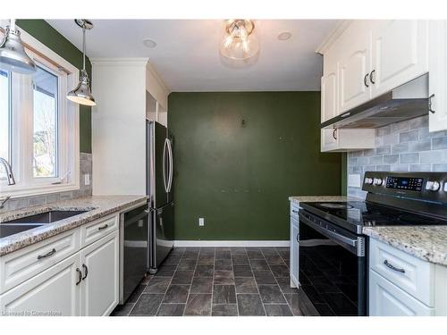 1163 Algonquin Boulevard, Peterborough, ON - Indoor Photo Showing Kitchen