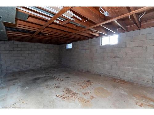 1163 Algonquin Boulevard, Peterborough, ON - Indoor Photo Showing Garage