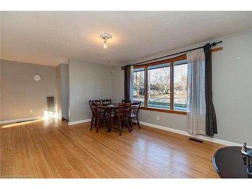 1163 Algonquin Boulevard, Peterborough, ON - Indoor Photo Showing Dining Room