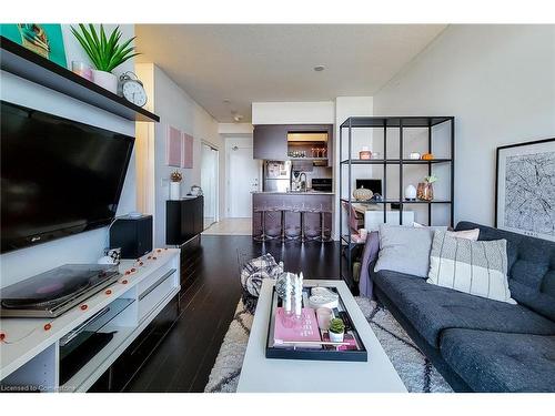 2325 Central Park Drive, Oakville, ON - Indoor Photo Showing Living Room