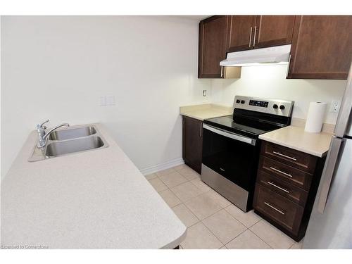 61-755 Linden Drive, Cambridge, ON - Indoor Photo Showing Kitchen With Stainless Steel Kitchen