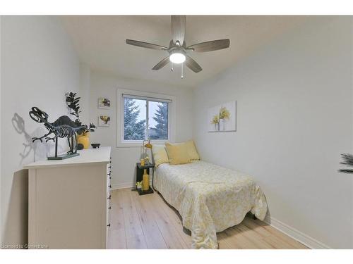 47 Manorwood Court, Caledon, ON - Indoor Photo Showing Bedroom