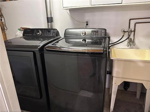 66 Arbour Glen Crescent, London, ON - Indoor Photo Showing Laundry Room