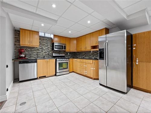 3 Borodino Court, Hamilton, ON - Indoor Photo Showing Kitchen With Stainless Steel Kitchen