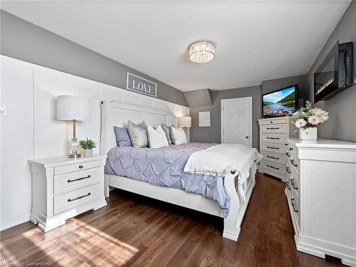 3 Borodino Court, Hamilton, ON - Indoor Photo Showing Bedroom