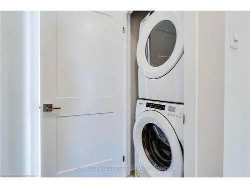 4-51 Sparrow Avenue, Cambridge, ON - Indoor Photo Showing Laundry Room