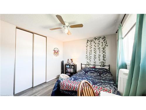 124 Romy Crescent, Thorold, ON - Indoor Photo Showing Bedroom