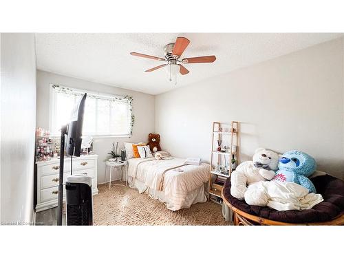 124 Romy Crescent, Thorold, ON - Indoor Photo Showing Bedroom