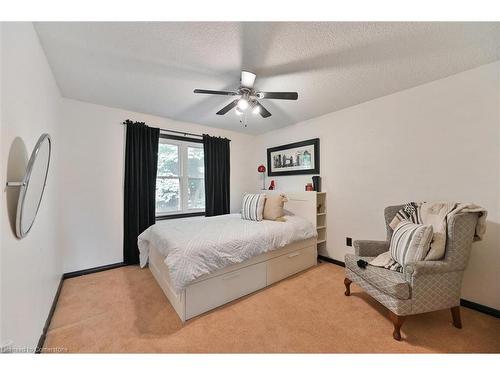 2368 Folkway Drive, Mississauga, ON - Indoor Photo Showing Bedroom