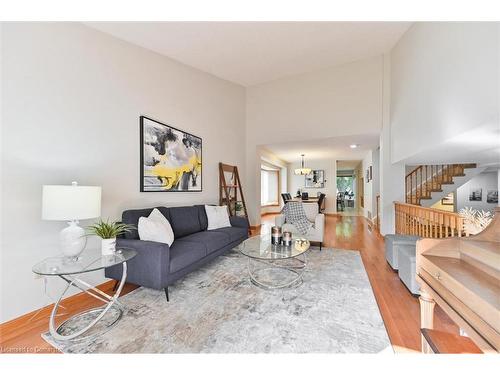 2368 Folkway Drive, Mississauga, ON - Indoor Photo Showing Living Room