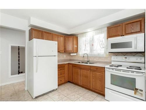 3672 Ellengale Drive, Peel, ON - Indoor Photo Showing Kitchen With Double Sink