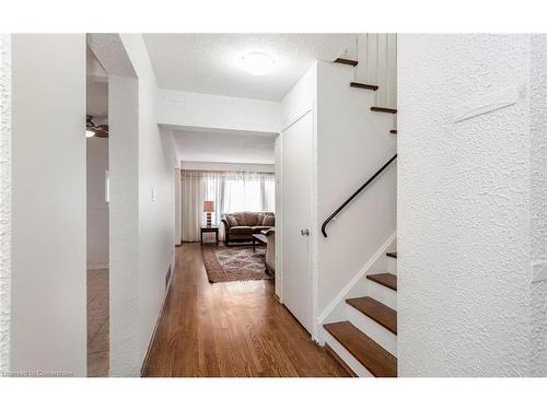 3672 Ellengale Drive, Peel, ON - Indoor Photo Showing Other Room