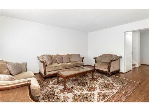 3672 Ellengale Drive, Peel, ON - Indoor Photo Showing Living Room