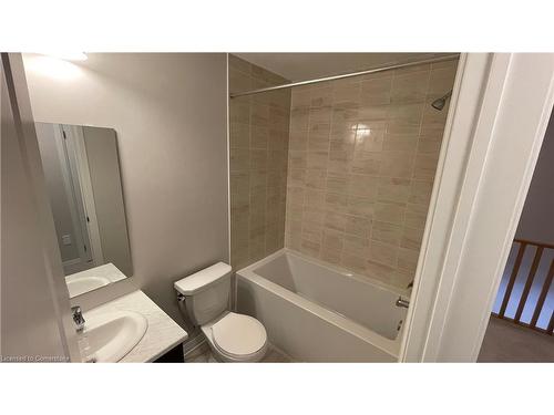 610-585 Colborne Street E, Brantford, ON - Indoor Photo Showing Bathroom