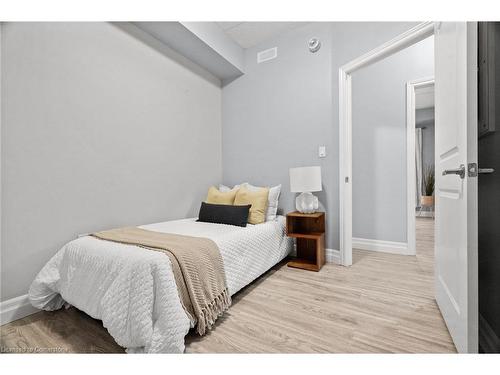 203-650 Sauve Street, Milton, ON - Indoor Photo Showing Bedroom