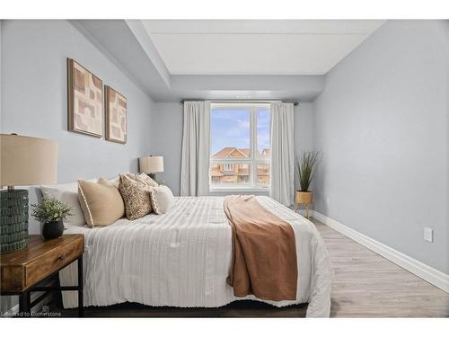 203-650 Sauve Street, Milton, ON - Indoor Photo Showing Bedroom