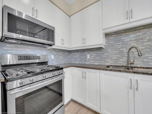 150 Law Drive, Guelph, ON - Indoor Photo Showing Kitchen With Double Sink With Upgraded Kitchen