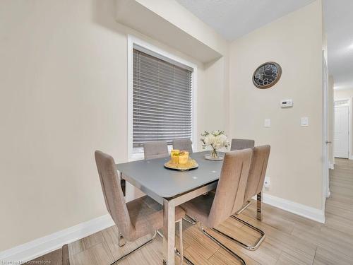 150 Law Drive, Guelph, ON - Indoor Photo Showing Dining Room