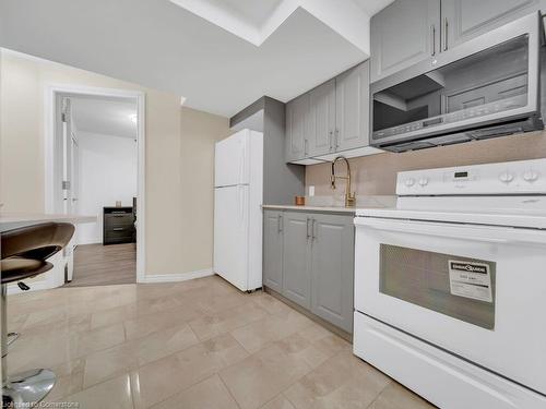 150 Law Drive, Guelph, ON - Indoor Photo Showing Kitchen