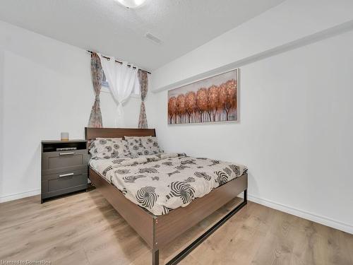 150 Law Drive, Guelph, ON - Indoor Photo Showing Bedroom