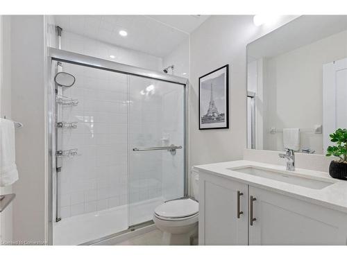 507-657 Cricklewood Drive, Mississauga, ON - Indoor Photo Showing Bathroom