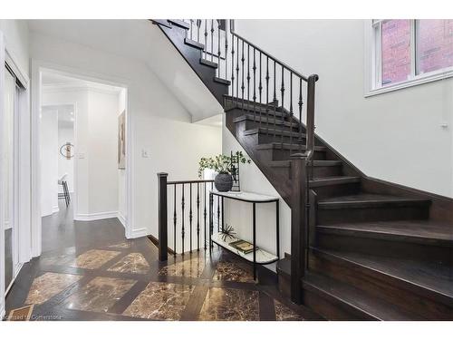 1087 Tupper Drive, Milton, ON - Indoor Photo Showing Other Room