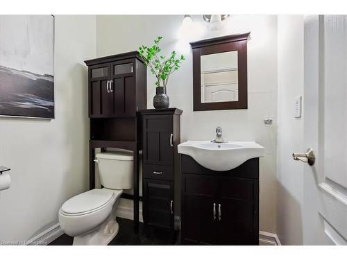 1087 Tupper Drive, Milton, ON - Indoor Photo Showing Bathroom