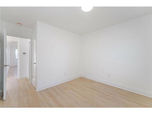 31 Garside Avenue S, Hamilton, ON - Indoor Photo Showing Other Room