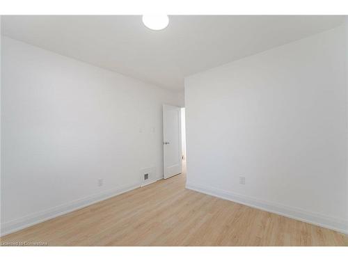 31 Garside Avenue S, Hamilton, ON - Indoor Photo Showing Other Room