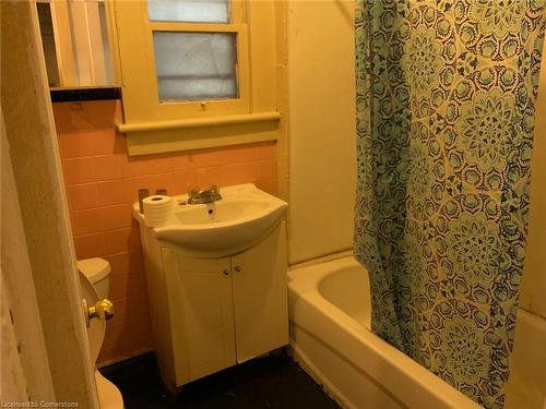 4548 Victoria Ave Avenue, Niagara Falls, ON - Indoor Photo Showing Bathroom