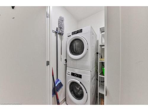 408-385 Winston Road, Grimsby, ON - Indoor Photo Showing Laundry Room