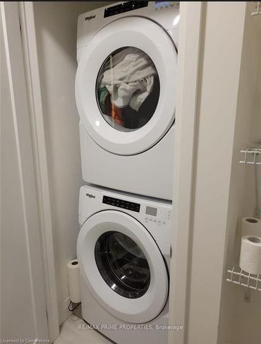 406-30 Hamilton Street, Hamilton, ON - Indoor Photo Showing Laundry Room