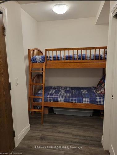 406-30 Hamilton Street, Hamilton, ON - Indoor Photo Showing Bedroom