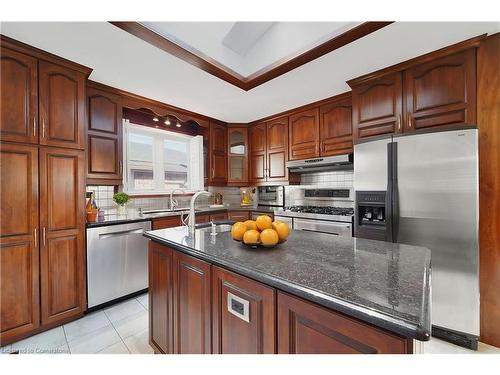 1 Halam Avenue, Hamilton, ON - Indoor Photo Showing Kitchen