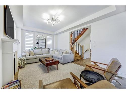 189 Granite Ridge Trail, Waterdown, ON - Indoor Photo Showing Living Room