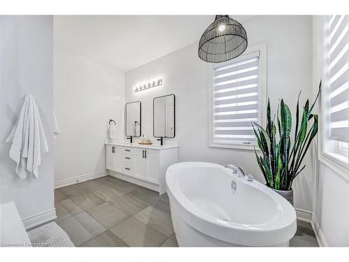 189 Granite Ridge Trail, Waterdown, ON - Indoor Photo Showing Bathroom