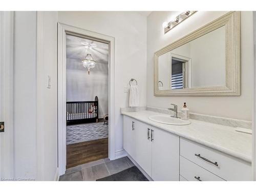 189 Granite Ridge Trail, Waterdown, ON - Indoor Photo Showing Bathroom