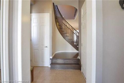 906 Farmstead Drive, Milton, ON - Indoor Photo Showing Other Room