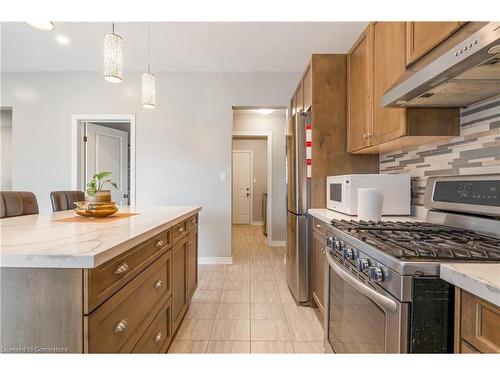 145 Cardinal Crescent, Welland, ON - Indoor Photo Showing Kitchen