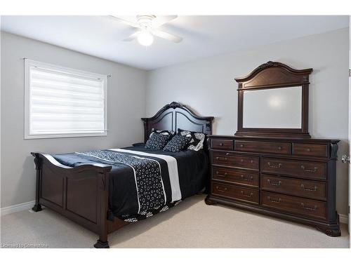 145 Cardinal Crescent, Welland, ON - Indoor Photo Showing Bedroom