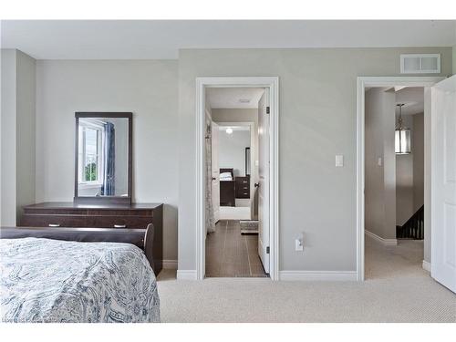 145 Cardinal Crescent, Welland, ON - Indoor Photo Showing Bedroom